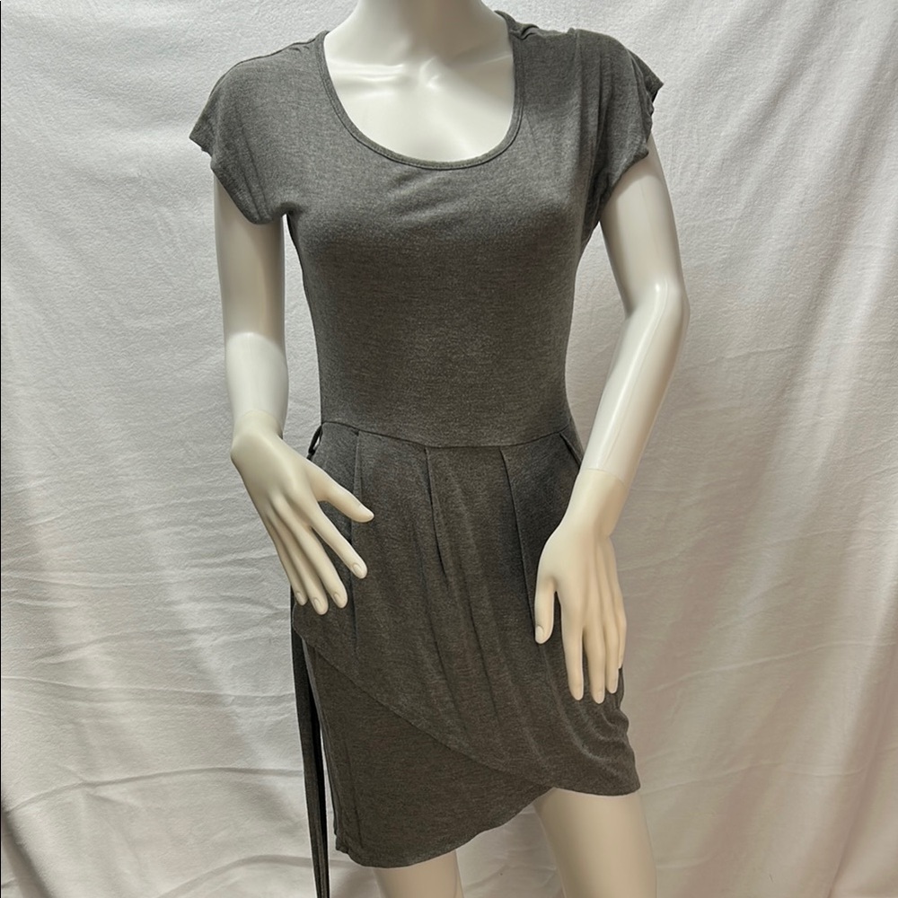 Rolla Coster Gray Cap Sleeve Top